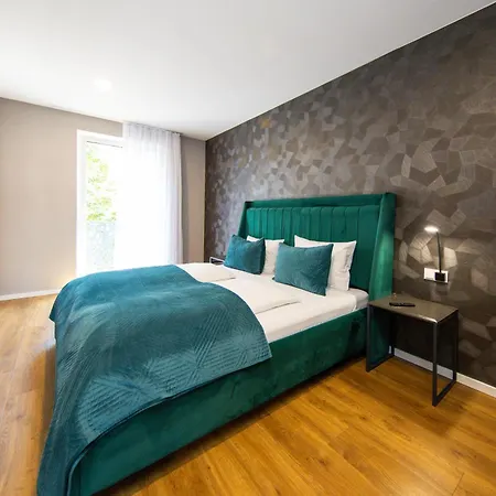 Hotel B-chill 4*